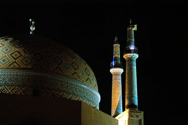 Jameh mosque from the south at night
