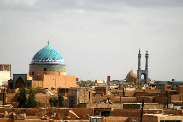 Turqoise dome of the Bogheh-ye Seyed Roknaddin and Hazireh Mosque