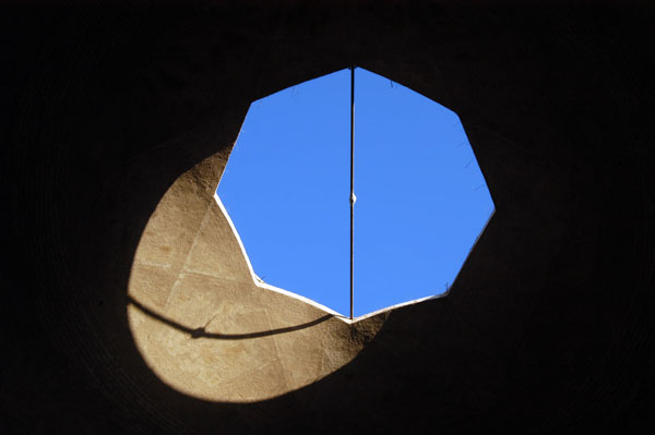 Opening in the top of the dome, Yazd Bazaar