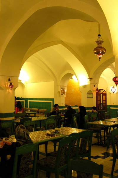 Hamum-e Khan Restaurant (Chaykhuneh-ye San'ati)