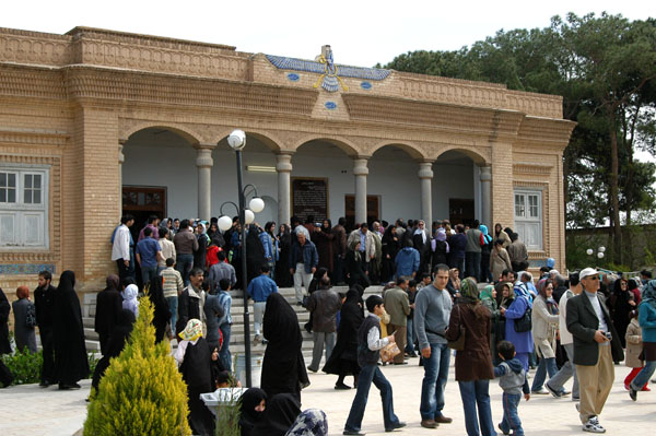 Iranian tourists visiting the Zoroastrian Fire Temple during No Ruz