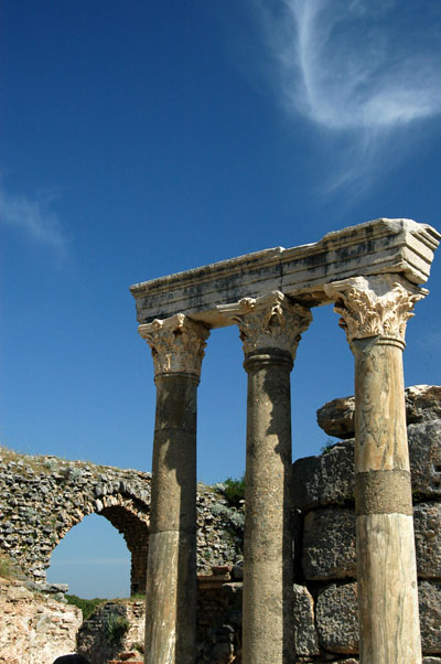 3 columns, Baths of Varius