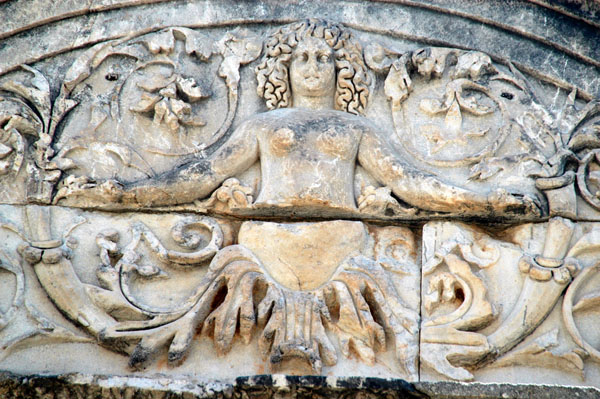 Medusa, Temple of Hadrian