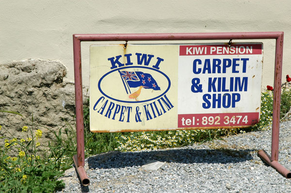 Kiwi Carpet & Kilim, Seluk