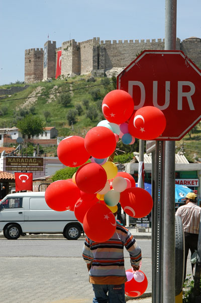 Turkish flag balloons, Seluk