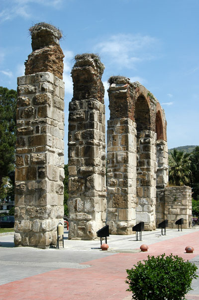 Aqueduct, Seluk