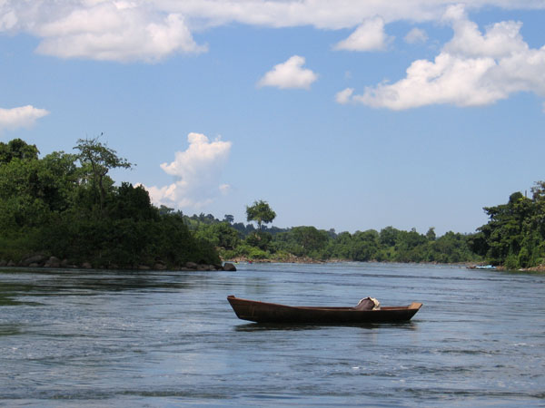 Ugandan canoe on the Nile