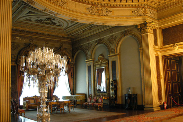 Zulvecheyn Hall, Dolmabahce Palace