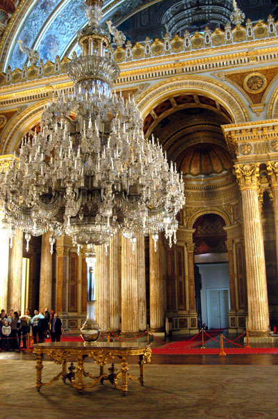 Muayede Hall, Dolmabahce Palace