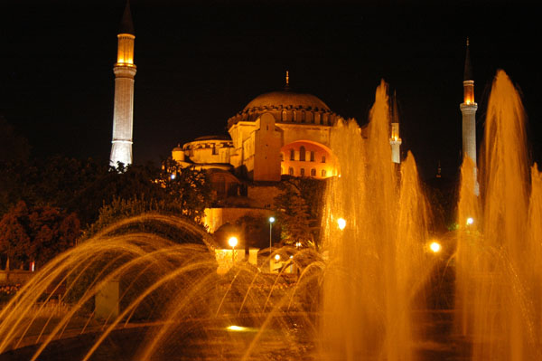 Ayasofya with fountain at night