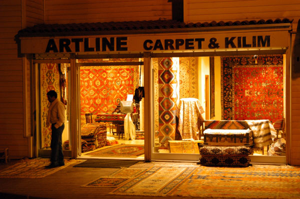Artline Carpet & Kilim, Tavukhane Sk., Sultanahmet