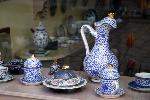 Ceramic dishes in a shop, Sultanahmet