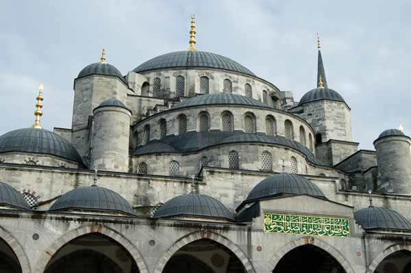Sultanahmet Mosque from the courtyard