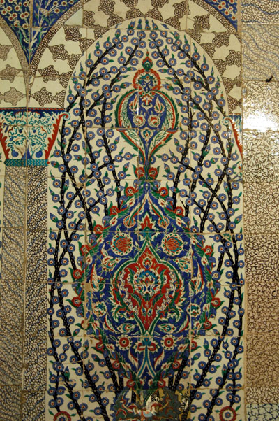 Beautifully tiled Antechamber, Harem
