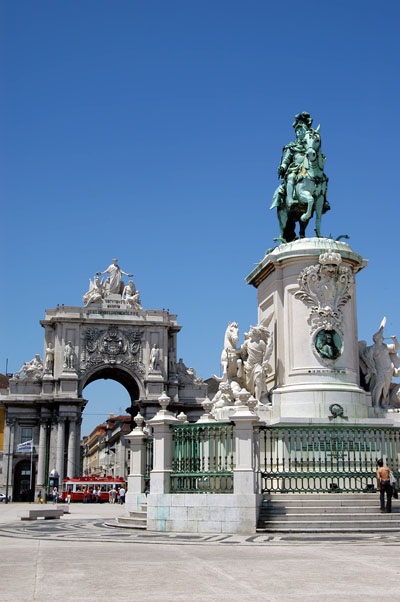 Equestrian statue of Dom José I (1714-1777)