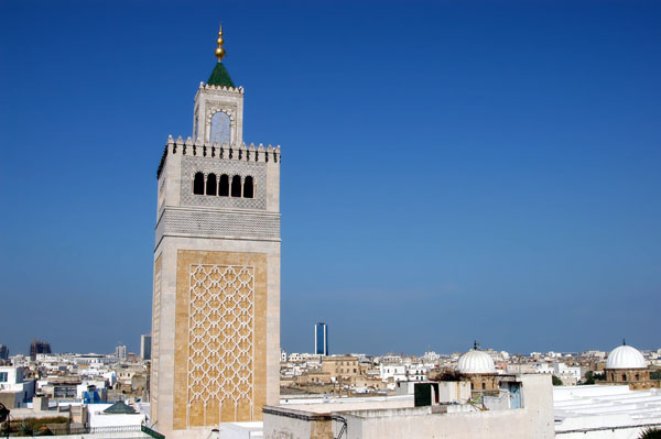 The new minaret of the Mosqée El-Zitouna was built in 1834 (44m)