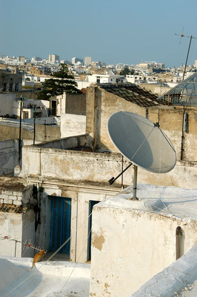 Satellite dish, Tunis medina