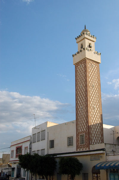 Mosque on Ave Ibn el-Jazzar outside the medina walls, Kairouan