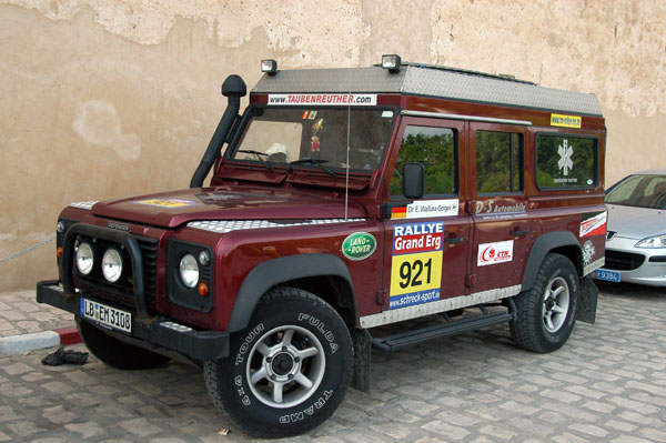 A kitted out Land Rover Defender with German plates (LB EM 3108)