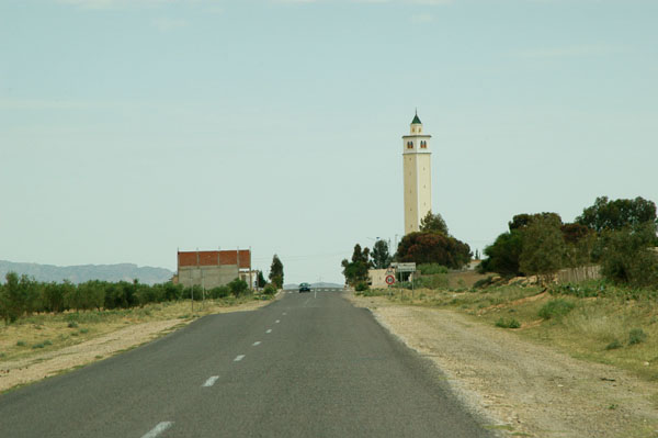Approaching the small village of Barrouka between Fériana and Gafsa