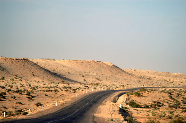 Route P3 from Nefta to Hazoua on the Algerian border