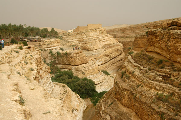 Gorge and village, Mides