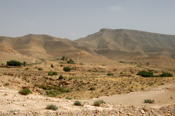 Desert and mountain landscape southwest of Medenine