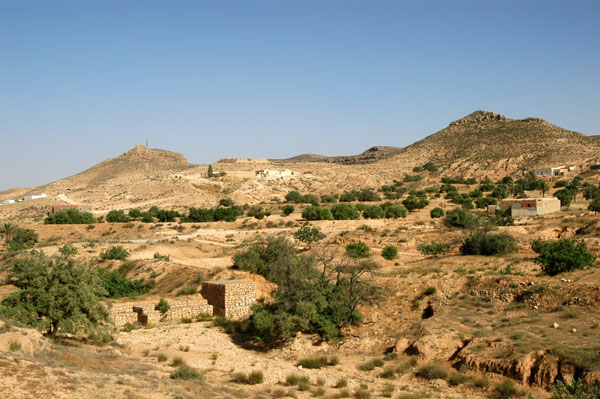 Dahar landscape around Beni Kheddache