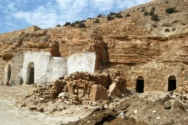Cave dwellings dug into the hillside, Douiret