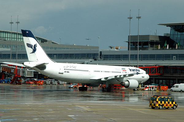 IranAir Airbus A300 (EP-IBA) at Hamburg