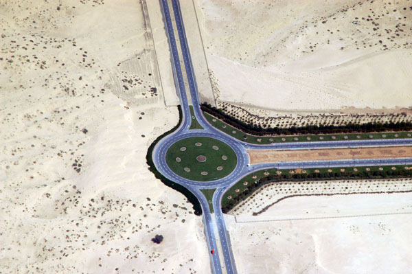 Roundabout headed to the palace in Sharjah