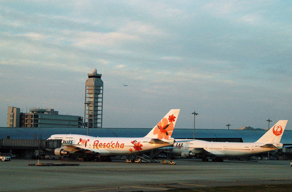 JALways Boeing 747-300 Reso'cha (JA8187) and JAL 747-300 (JA8173) at KIX