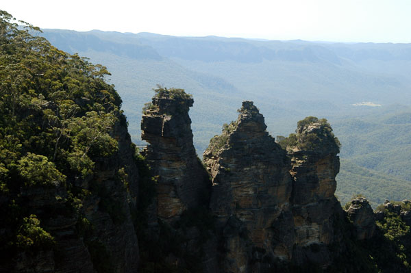 Blue Mountains National Park - The Tree Sisters