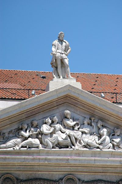 Detail of the Dona Maria II National Theatre