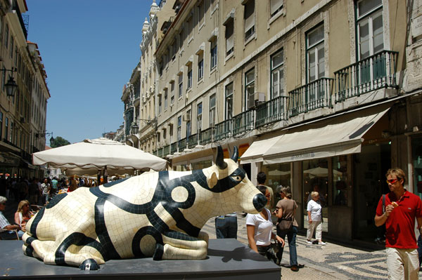 Rua Augusta, Lisbon's upscale pedestrian shopping street leading from Rossio to Praça do Comércio