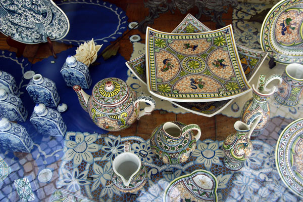Window shopping, Portuguese ceramics, Rua Augusta