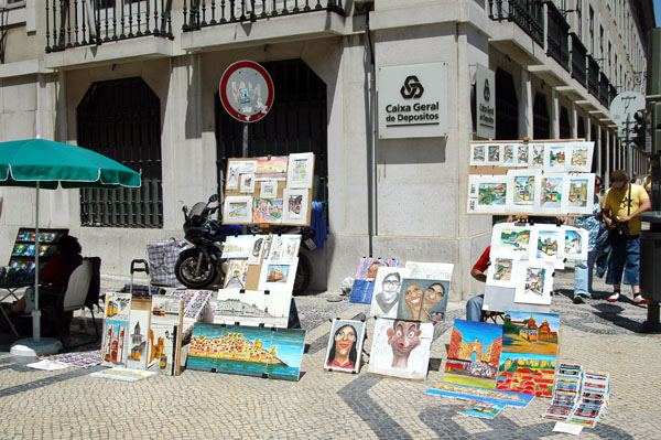 Art market on Rua Augusta in front of the Caixa Geral de Depositos