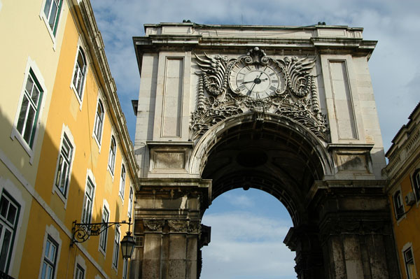 Archway at the end of Rua Augusta at Praça do Comércio