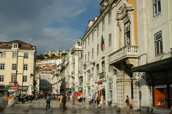 Southern end of the Rossio looking towards Castelo de São Jorge