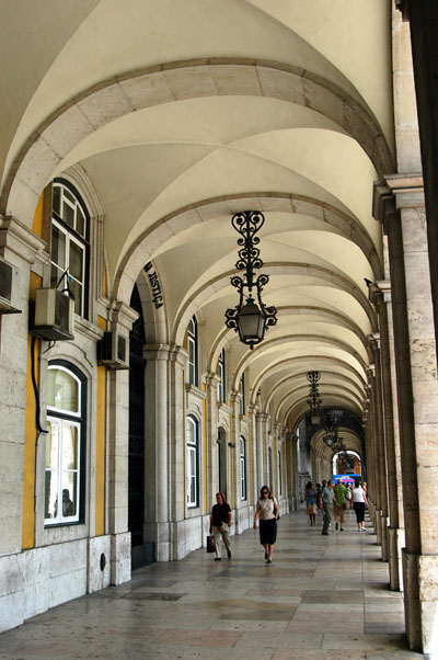 Arcade around Praça do Comércio