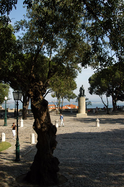 Castle gardens, Praa de Armas, The Inner Ward