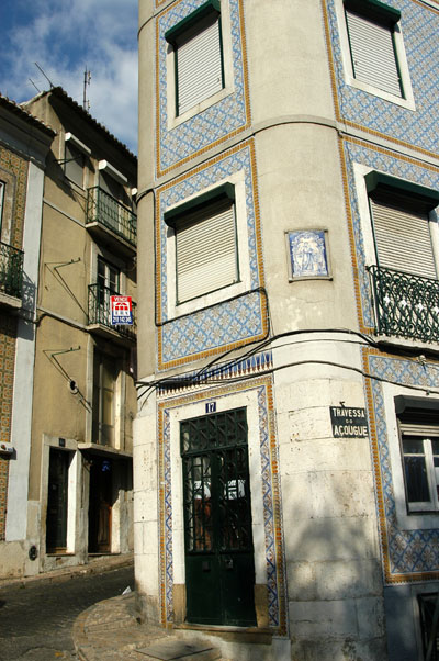 Azulejo tiled building, Travessa do Aougue, Alfama