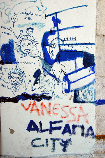More graffiti, Alfama