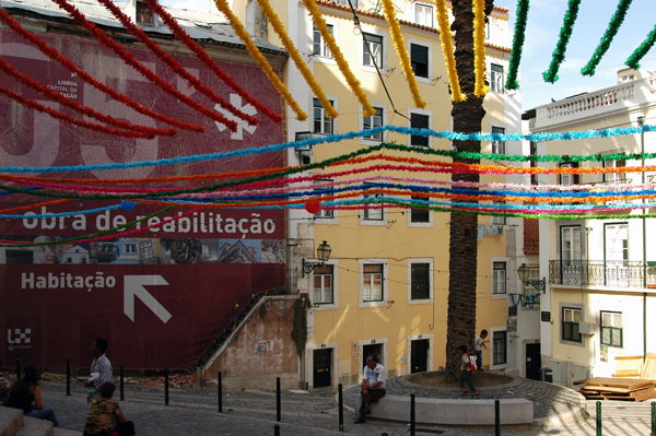 Largo de São Miguel, Alfama