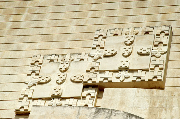 Portuguese flags on the Monument to the Discoveries