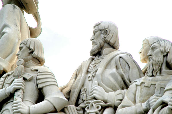 King Afonso V, Vasco da Gama, followed by the navigators Pedro Alvarez Cabral and Afonso Baldaia