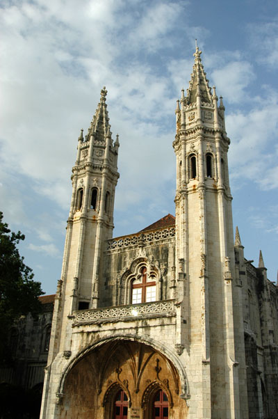 The far end of the monestary is the Museu da Marinha