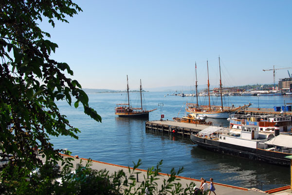 Rdhusbrygge docks behind Oslo Town Hall