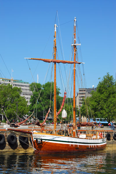 S/S Frøia, Oslo Rådhusbrygge
