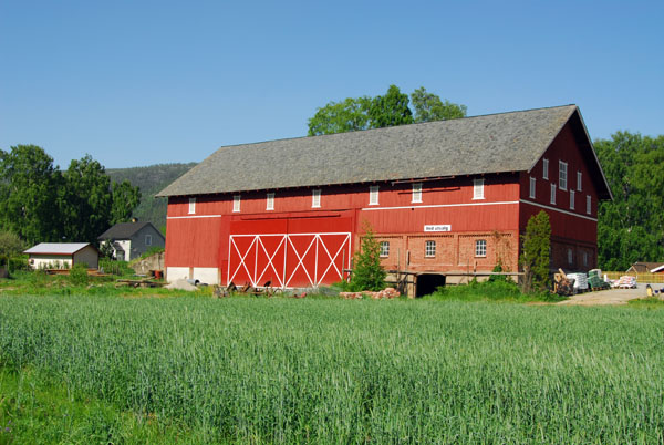 Red barn, Hallingdal